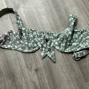 Small sage green floral bikini top Abercrombie and fitch worn once
